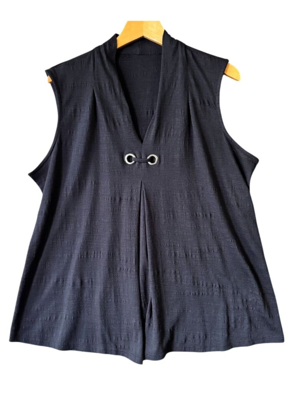 Sleeveless Black Textured Top With Grommet Detail Cotton Polyester Blend - XL